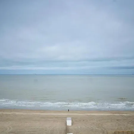 Pretty With Frontal Sea View *